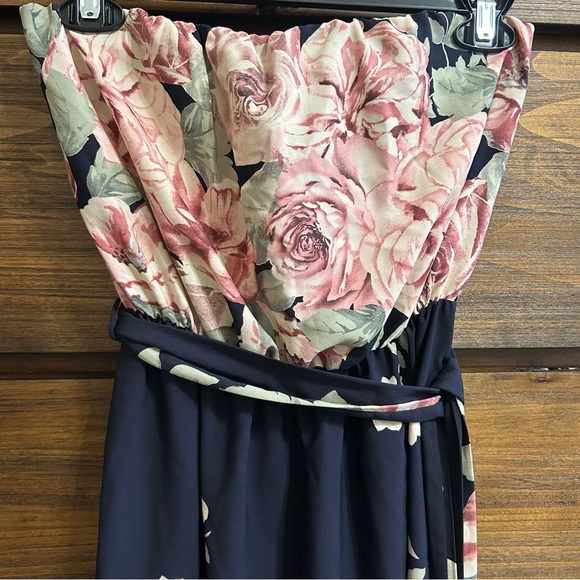 Rose Print Strapless Dress - Picture 4 of 5